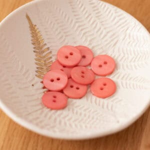 Boutons en nacre plat 2 trous – Corail